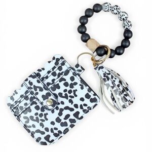 NWT BLACK & WHITE BEADED BRACELET KEYCHAIN WITH ID CARD HOLDER